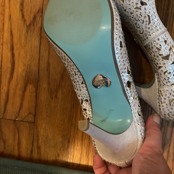 Betsey Johnson - Picture 4 of 4